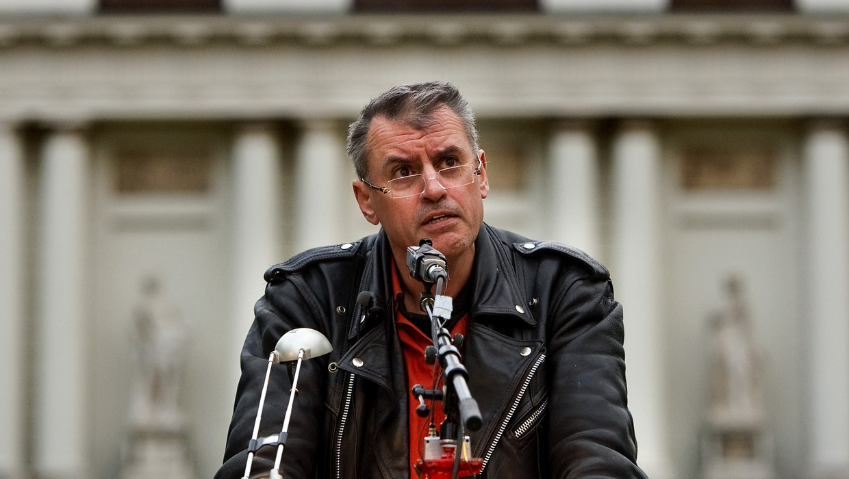Thomas von der Dunk hield vorig jaar een alternatieve Arondeuslezing vlak voor het Provinciehuis in Haarlem. Beeld anp