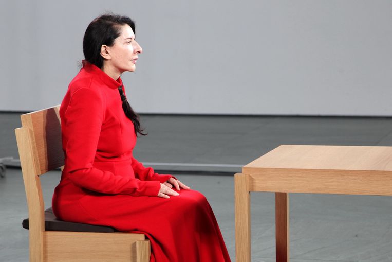 Marina Abramovic, 'The Artist is Present' (MoMA, 2010). Beeld Patrick McMullan via Getty Image