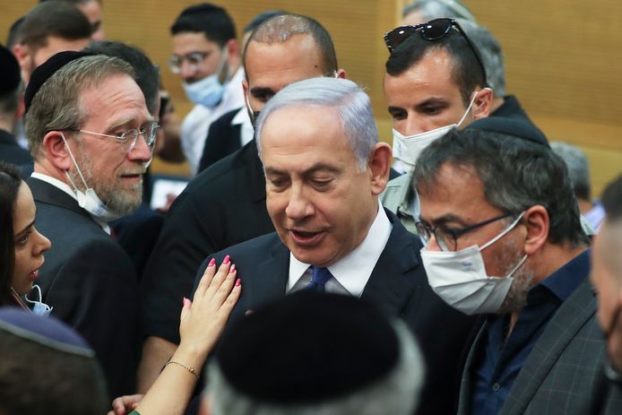 De - voorlopig nog - Israëlische premier Benjamin Netanyahu, gisteren in de Knesset, het Israëlische parlement.