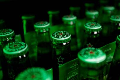 Heineken waarschuwt voor stukjes glas in bierflesjes