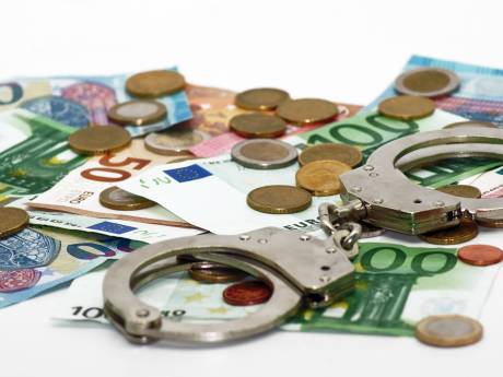 Gouwenaar (25) liet zich misbruiken als ‘geldezel’: van 73-jarige gestolen 6000 euro op zijn rekening gestald