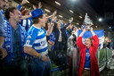 Joost Broerse met de beker namens PEC Zwolle.