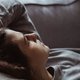 Opgebiecht: ‘Waarom heb ik nou gevoelens voor de meester van mijn dochter?’