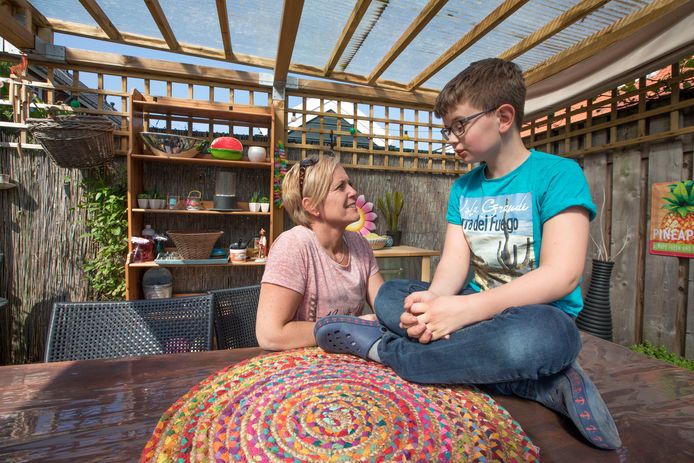 Yvonne der Kinderen moest haar baan opzeggen om er voor zoon Ruben te kunnen zijn.