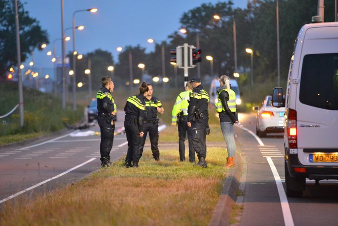Politie doet onderzoek na de aanrijding waarbij Sten Ideler overleed.