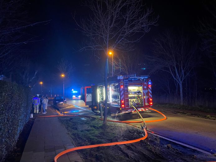 In de Sint-Pietersmolenstraat in Brugge is dinsdagavond brand uitgebroken in een woning. De materiële ravage is groot, maar gewonden vielen er niet.