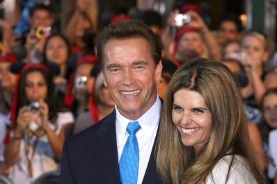 Na een ‘ongemotiveerde’ scheiding van maar liefst 10 jaar: Arnold Schwarzenegger rukt zich eindelijk los van zijn ex
