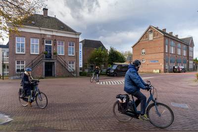 Den Dungen uit wurggreep, deel De Blauwe Scholk monument. Maar hoe nu verder?