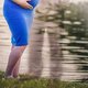 Hoogzwangere vrouw eert overleden man met prachtige fotoshoot