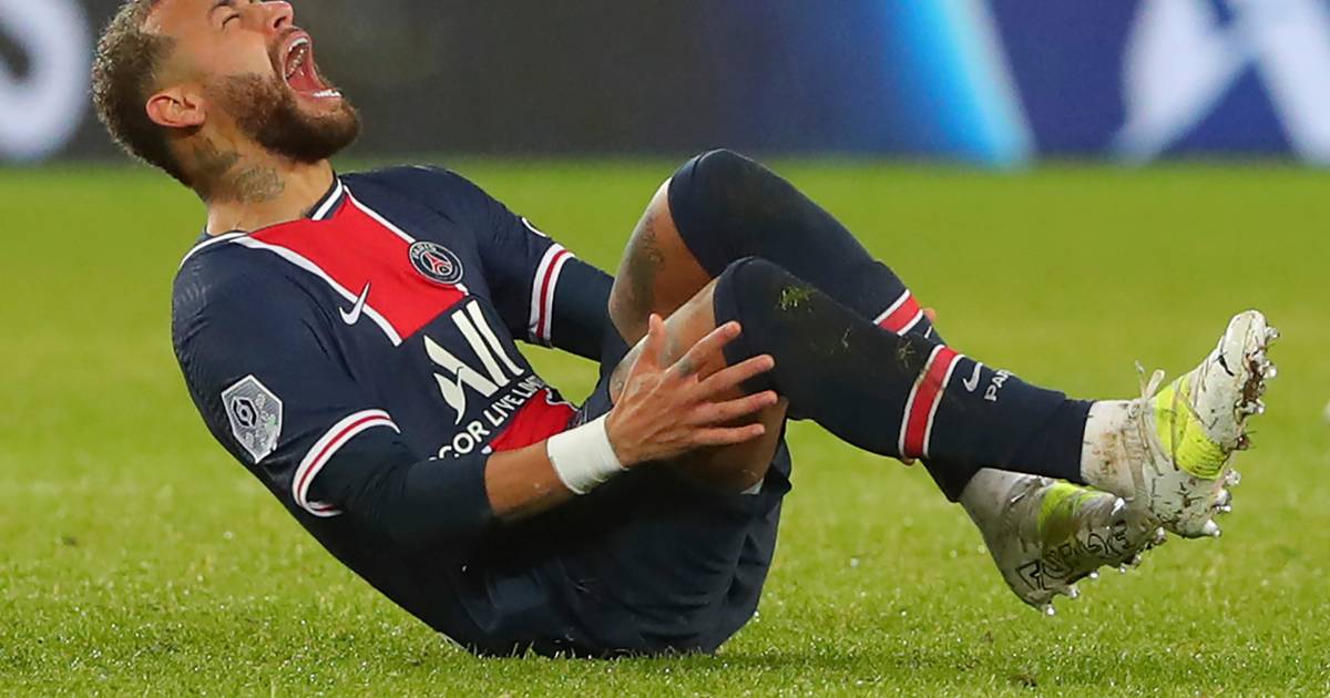 Vrees voor ligamentletsel bij Neymar, zijn vader is “Hoe lang zal het nog de van het slachtoffer zijn?” | Ligue | hln.be