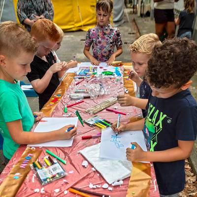 Kneuterig plezier tijdens 50e Kindervakantieweek in Oosteind: ‘Mayonaise en chocolade in mijn haar o