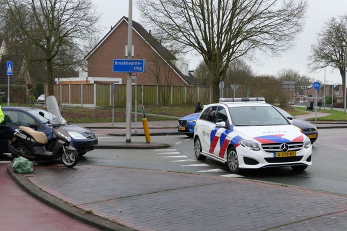 De aanrijding gebeurde op een rotonde.