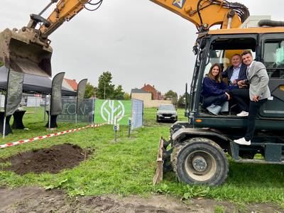 Kim Van Oncen en haar broer Tom starten bouw nieuwe Delhaize in Putte-Kapellen