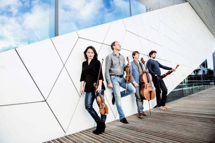 Het Ruysdael Kwartet, met (vlnr) Emi Ohi Resnick (viool), Joris van Rijn (viool), Jeroen den Herder (cello) en Gijs Kramers (altviool).