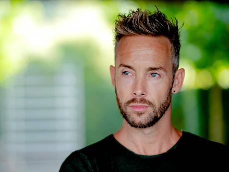 Charly Luske voor 1260 euro opgelicht via WhatsApp: ‘Moordneigingen’
