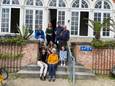 'Biobieren Warmenbol' opent de bistro 'Natuurlijk!' in de oranjerie van Park Vordenstein in Schoten. Voor dat initiatief gaat Paul Warmenbol (man rechtsboven) samenwerken met diverse partners