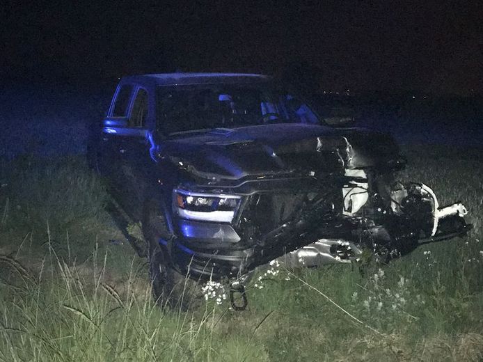 Een Dodge Ram in Koksijde ramde in mei 2019 tijdens een foutgelopen inhaalmanoeuvre twee auto's waarbij een vrouw (76) in een Citroën zwaargewond raakte.