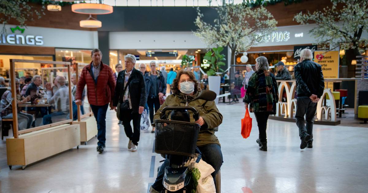 Observatorium Schilderen Pijl Begrip in winkelcentrum Arnhem voor strengere coronaboodschap Rutte |  Arnhem | gelderlander.nl