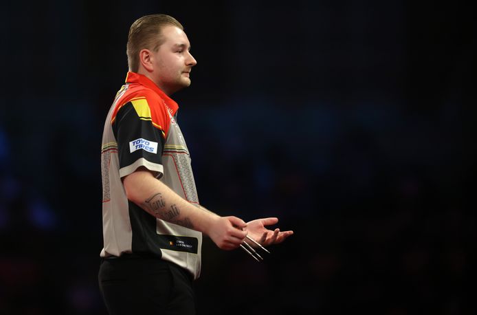 Van Gerwen Spaart Van Den Bergh Niet Na Bewogen Halve Finale: “Hij Is  Gewoon Een Zeikerdje, Een Jankjong” | Wk Darts | Hln.Be