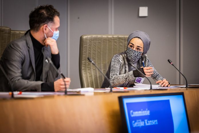 Temse: Hawra pleitte in het Vlaams parlement voor een hoofddoekenverbod op school.