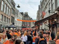 Zeker geen dringen geblazen tijdens Koningsdag in Den Bosch, ook rond de podia niet