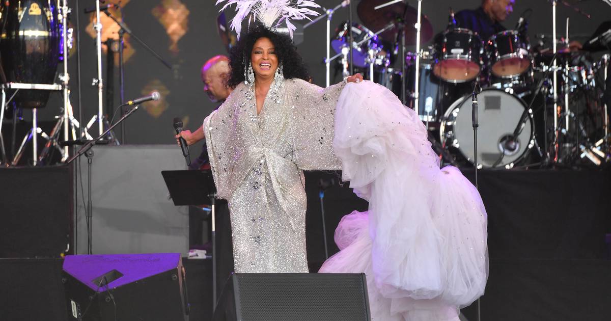 The Turbulent Life and Career of Diana Ross: From Diva Accusations to Addiction Issues