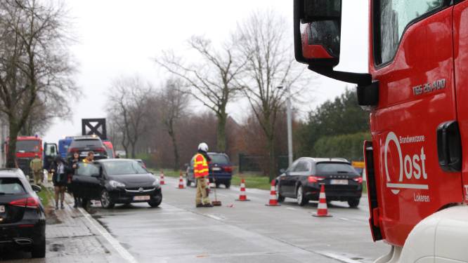 Botsing bij manoeuvre op Antwerpse Steenweg
