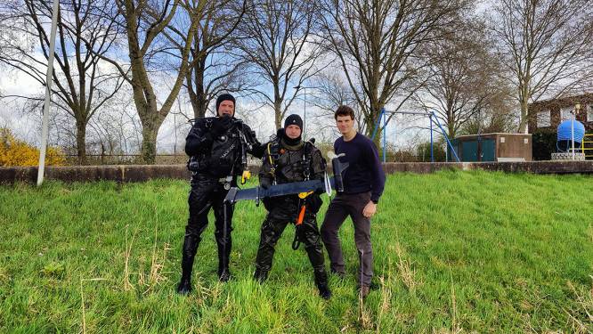 Duikers in haven Doesburg: geen ongeluk of oefening maar zoektocht naar futuristisch bootonderdeel