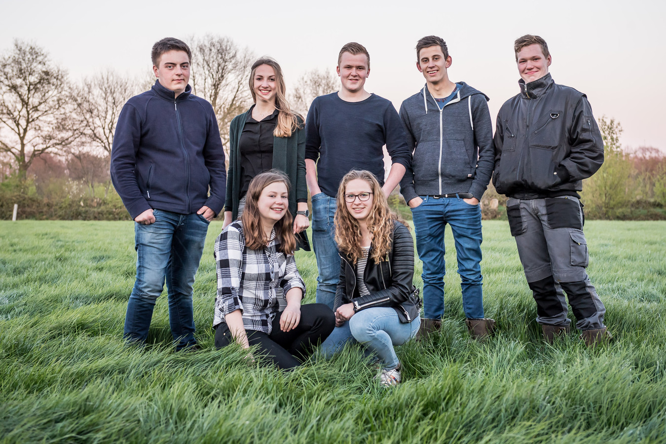 De vriendengroep uit de documentaire Brommers Kiek'n.