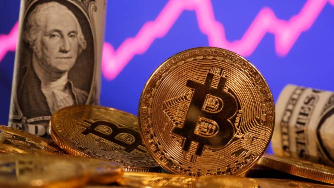 Bitcoin keldert en is nu minder dan 25.000 dollar waard: laagste koers sinds eind 2020