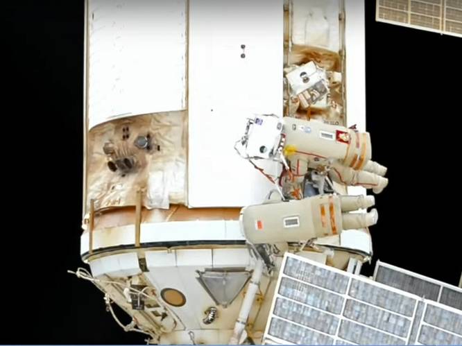 Russische kosmonaut moet halsoverkop terug naar ISS om defect pak