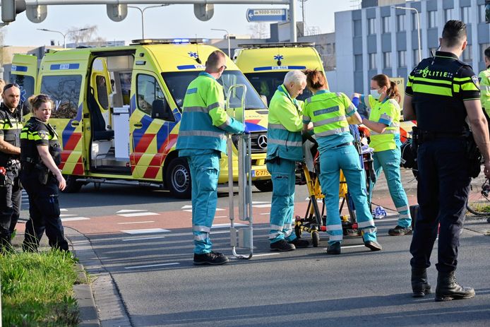 Bij een ongeval woensdagochtend op de Heerbaan in Breda, raakte een fietser gewond.