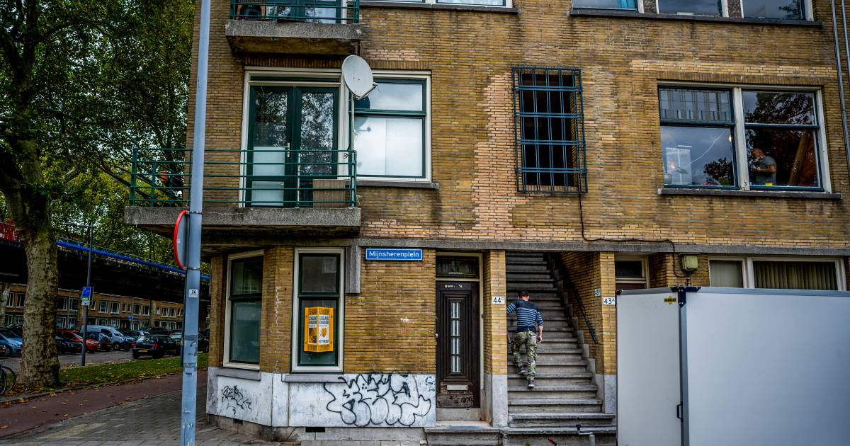 aftrekken Lionel Green Street Oeganda Zelfs dit klushuis is onbetaalbaar voor een alleenstaande. Advies? Zoek  buíten de stad | Woonprotest Rotterdam | AD.nl