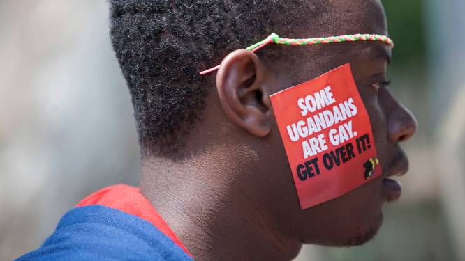 Ouganda: le Parlement adopte une loi controversée anti-homosexualité