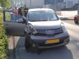 Auto's botsen in Waalwijk, bijrijder nagekeken vanwege pijnklachten