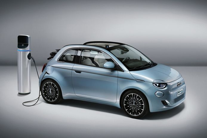 Fiat 500e.