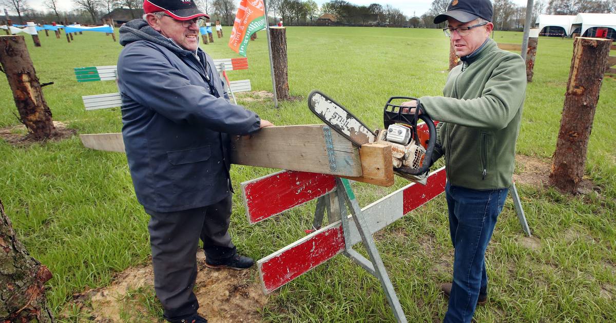 Menners komen weer naar Heukelom, maar niet om te ‘plukken en snukken’ aan de paarden