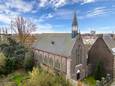 De Sint-Theresia van Avilakerk langs de Meulesteedsesteenweg dateert van 1882.