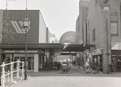 Foto's van vroeger: warenhuis V&D zat meer dan 100 jaar in Delft