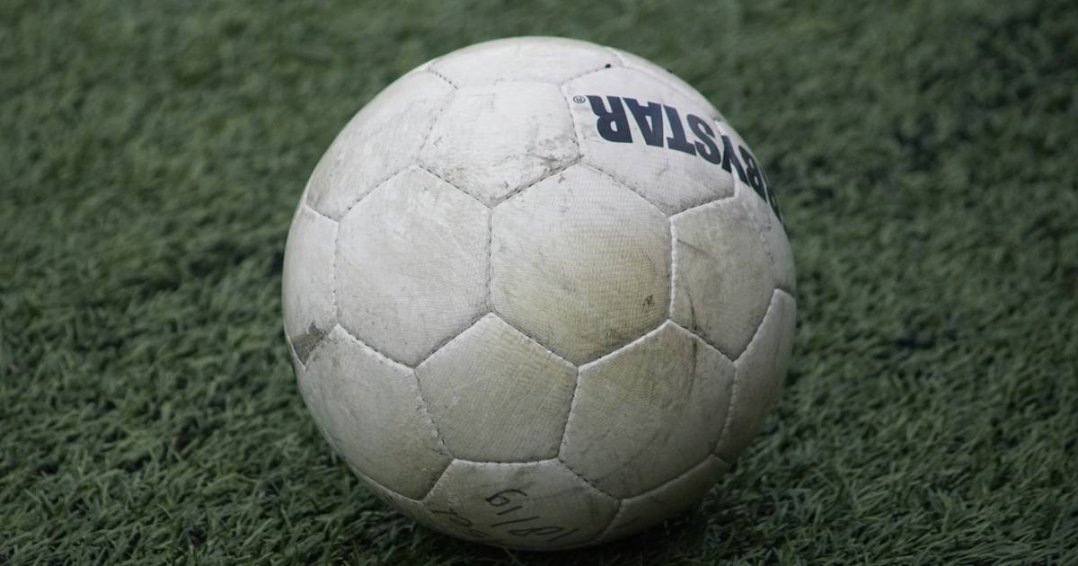 Elsendorp-doelman Sylvan Kuijpers scoort penalty; SJVV slikt late gelijkmaker - Eindhovens Dagblad