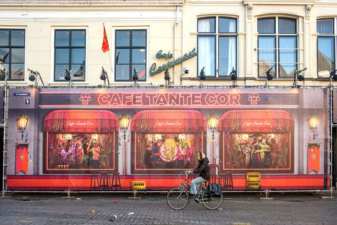Café Corenmaet op de Havermarkt heet de komende dagen café Tante Cor.