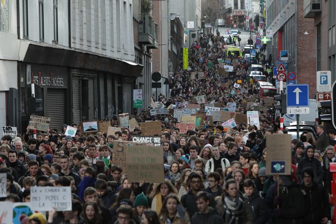 In Brussel telde de politie omstreeks de middag 5.000 klimaatbetogers.