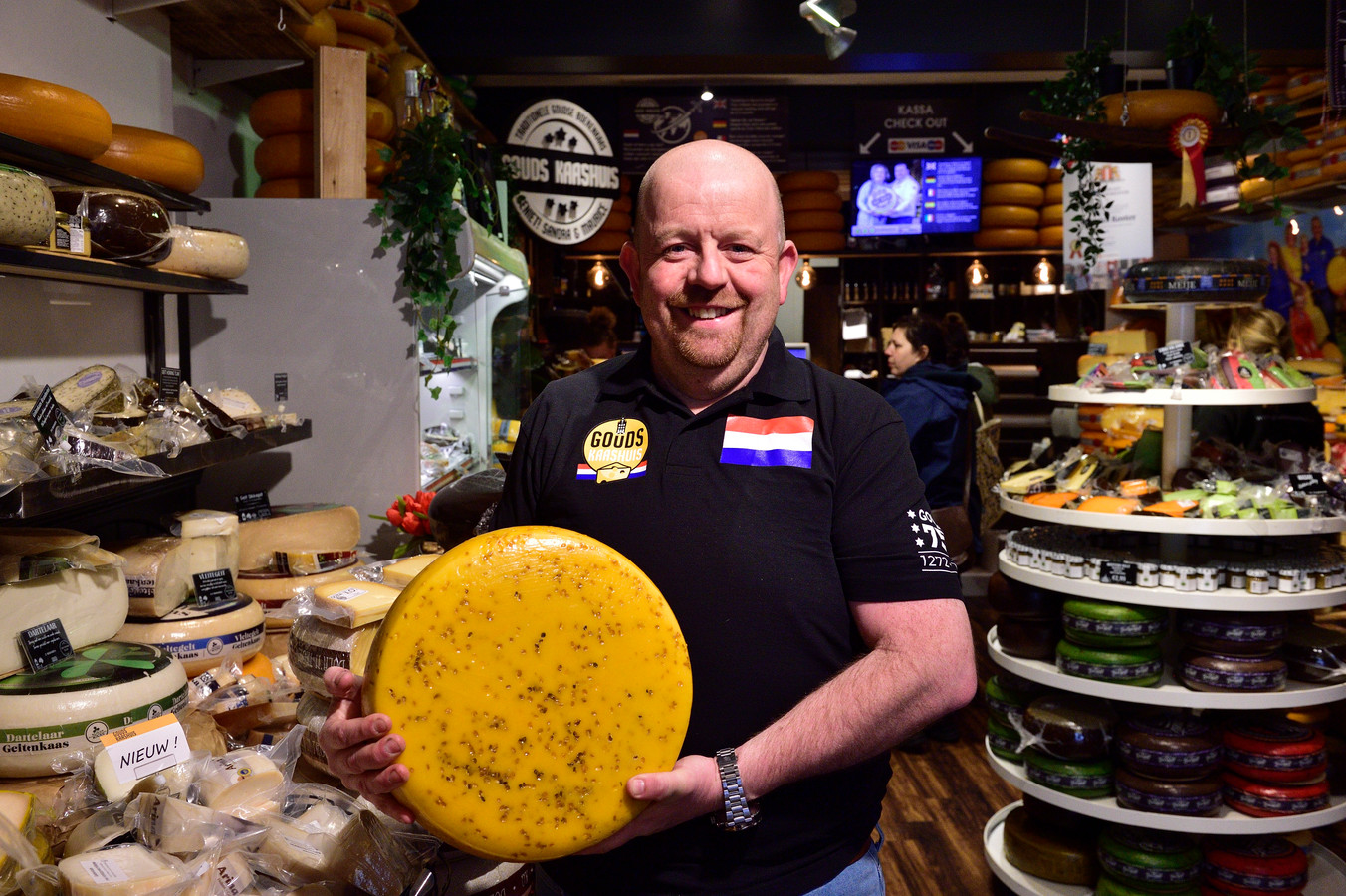 Stuk Goudse kaas kost in Spanje 4,29 euro, hier betaal je ruim het dubbele zo komt dat Foto