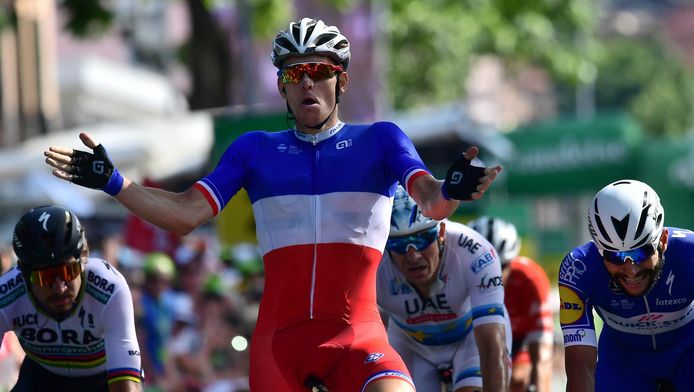 Le Français fête sa victoire d'étape