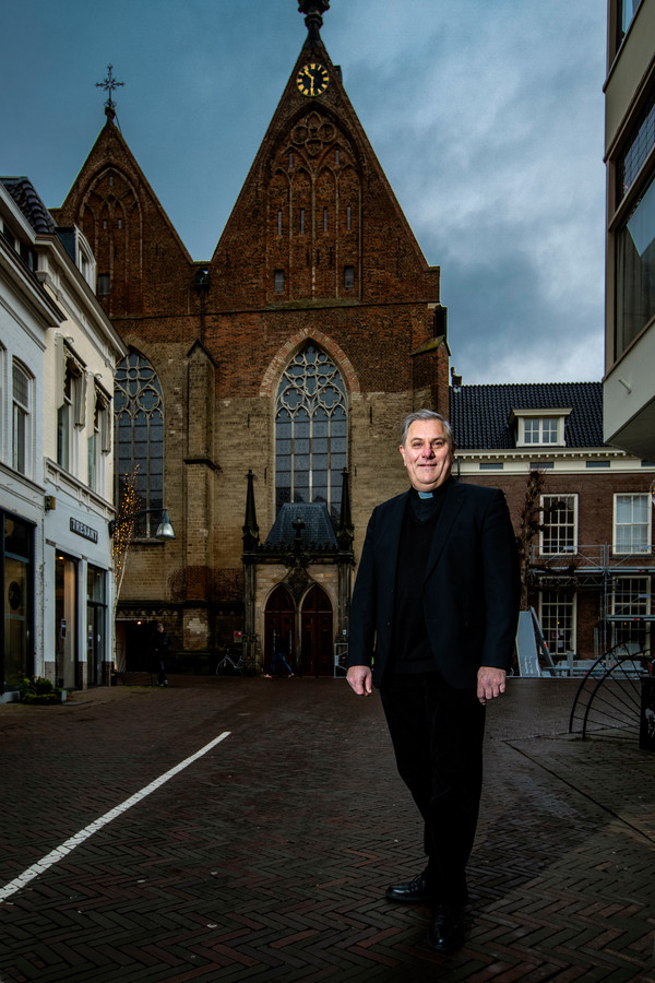 Kerksluitingen in Deventer en Salland: vijf van de zeven katholieke ...