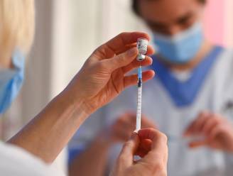 Overheid gaat zes miljoen vervallen coronavaccins vernietigen: “We kunnen ze niet langer gebruiken”