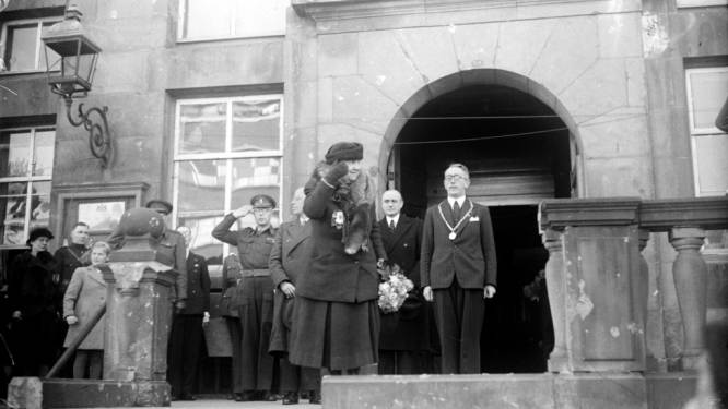 Na vertrek Wilhelmina in 1945 sloegen de granaten in