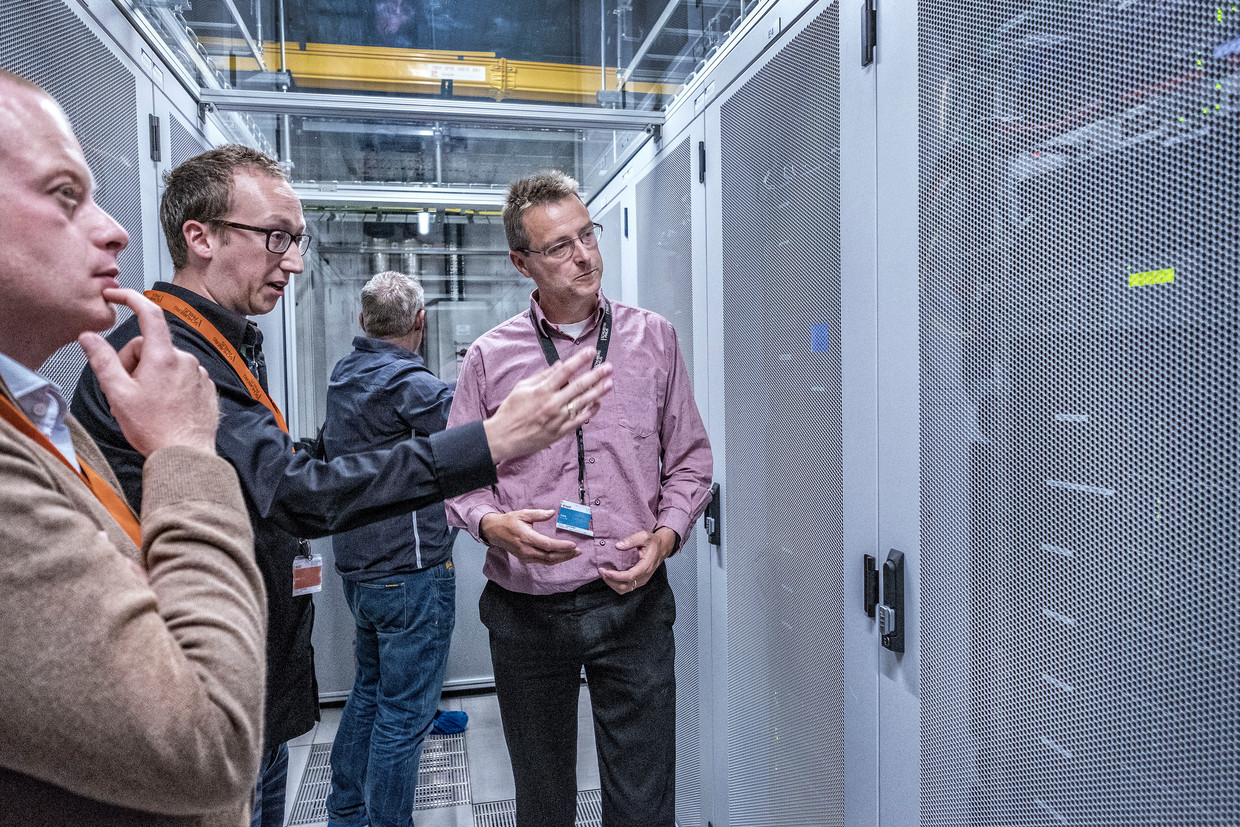 Een rondleiding bij datacenter Schuberg Philis. Beeld Patrick Post