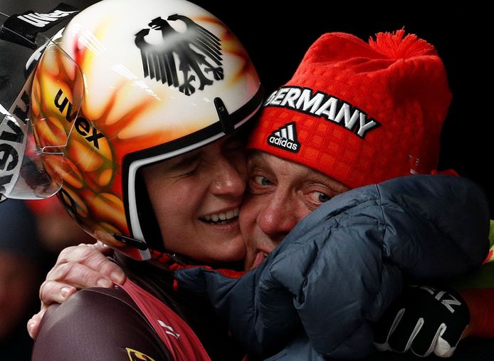 De Duitse Natalie Geisenberger won goud bij het rodelen.