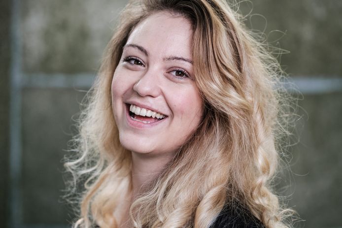 Sara Leemans, de vrouw achter de satirische account Dansaertvlamingen